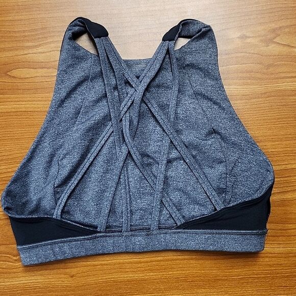 Lululemon Energy Sports Strappy Bra Size 4 - Picture 5 of 6
